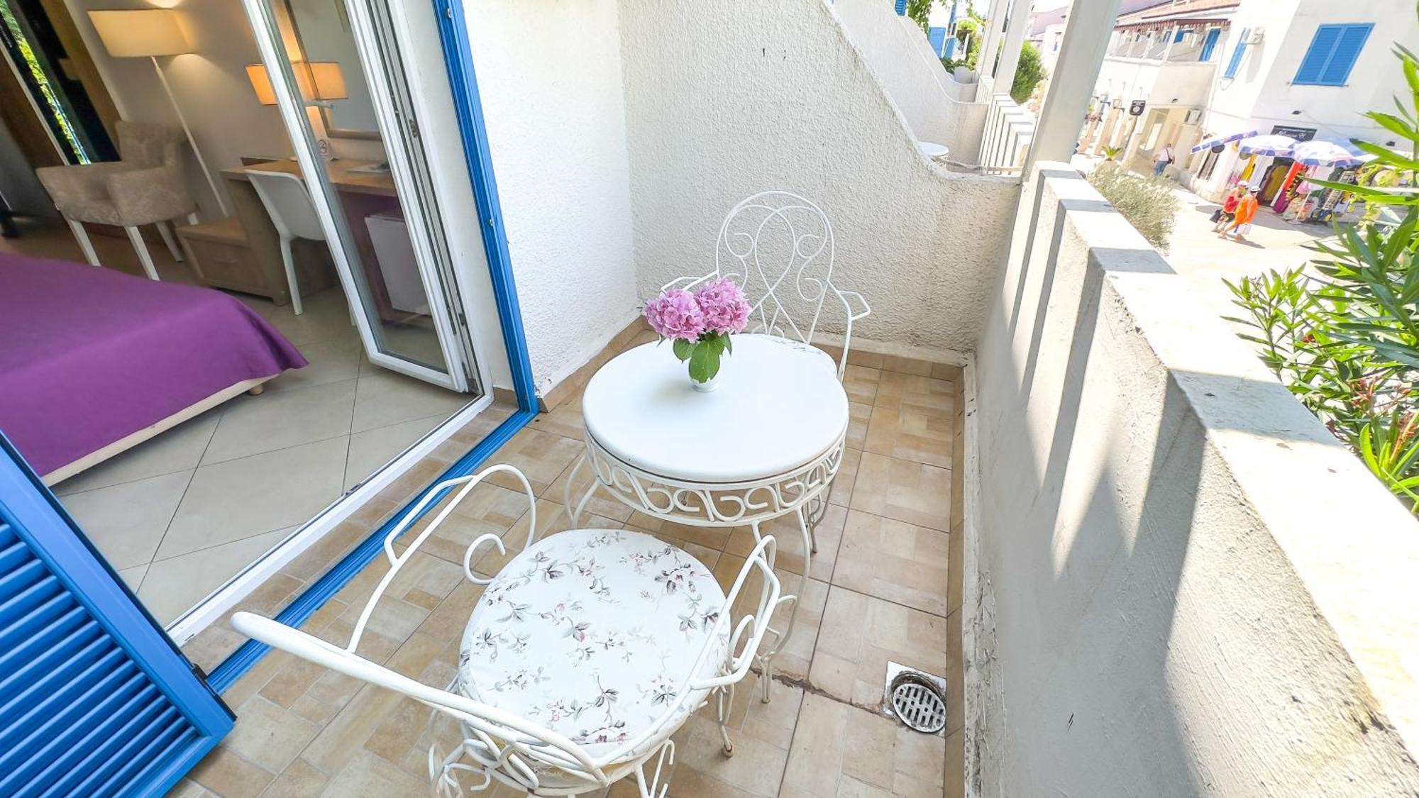 Slovenska Plaza Standard Hotel